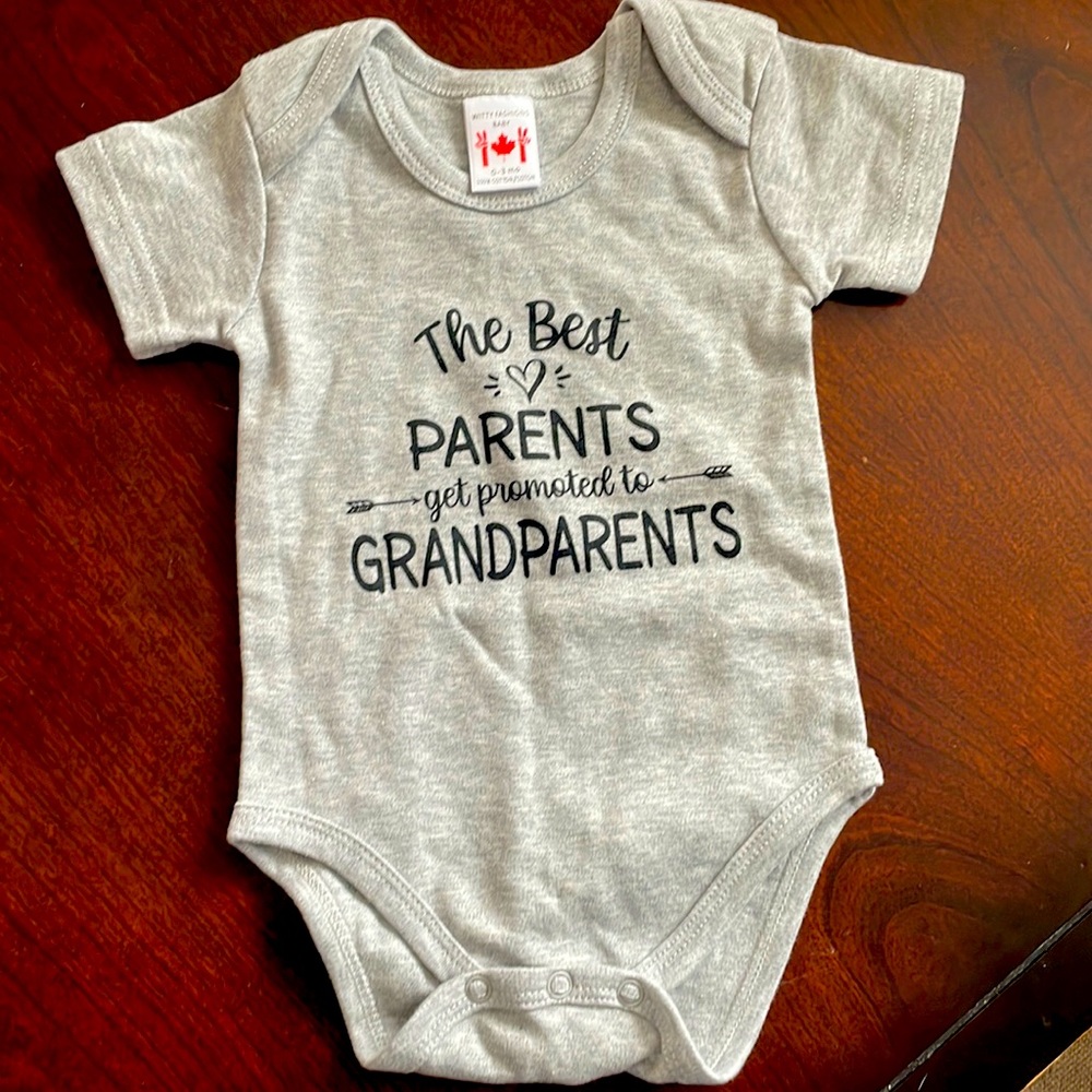 NWOT baby bodysuit